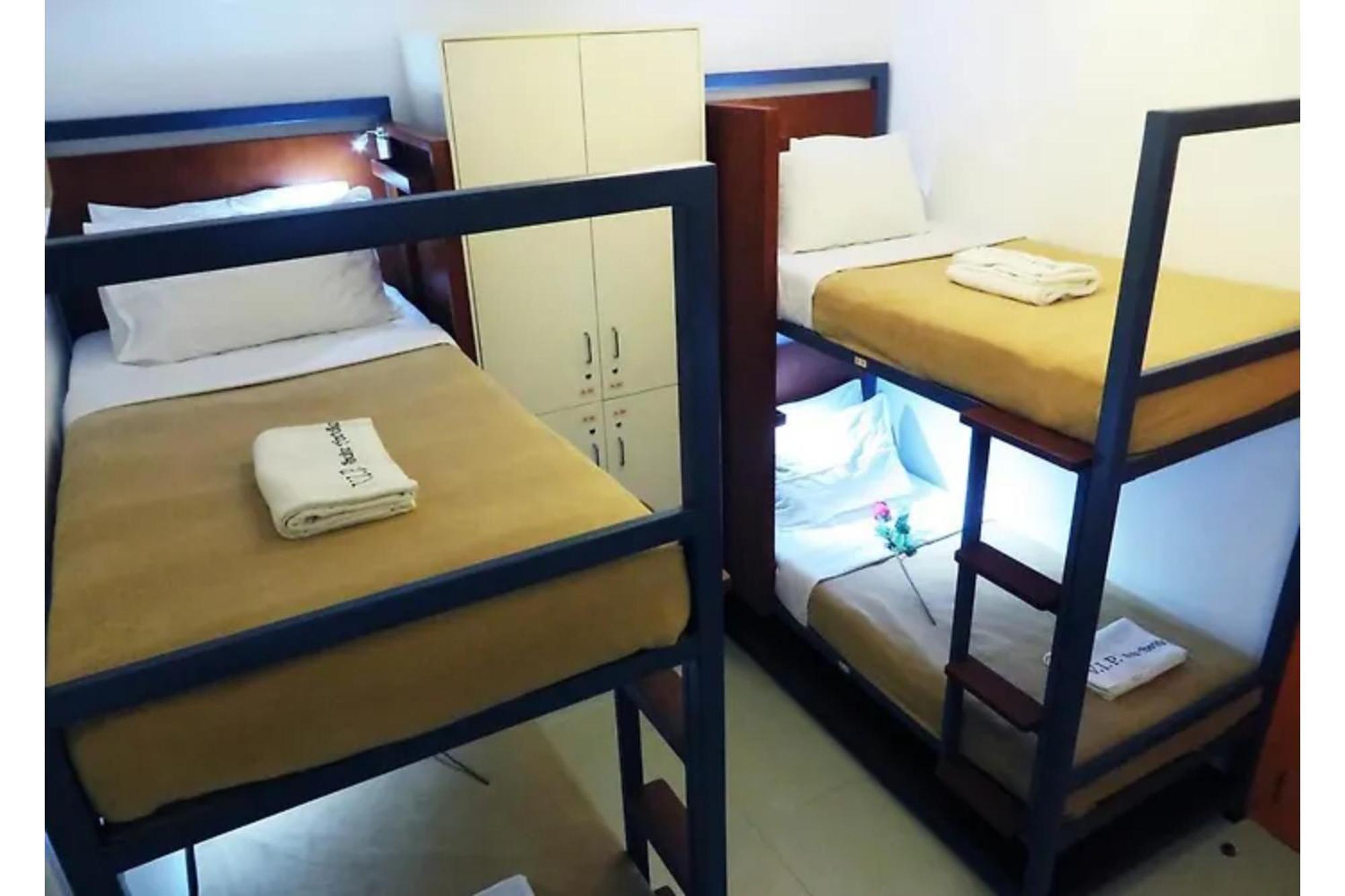 Townhouse Oak Vip Suites, Near Pnr Pasay Evangelista, Makati Manila Makati City Exterior foto