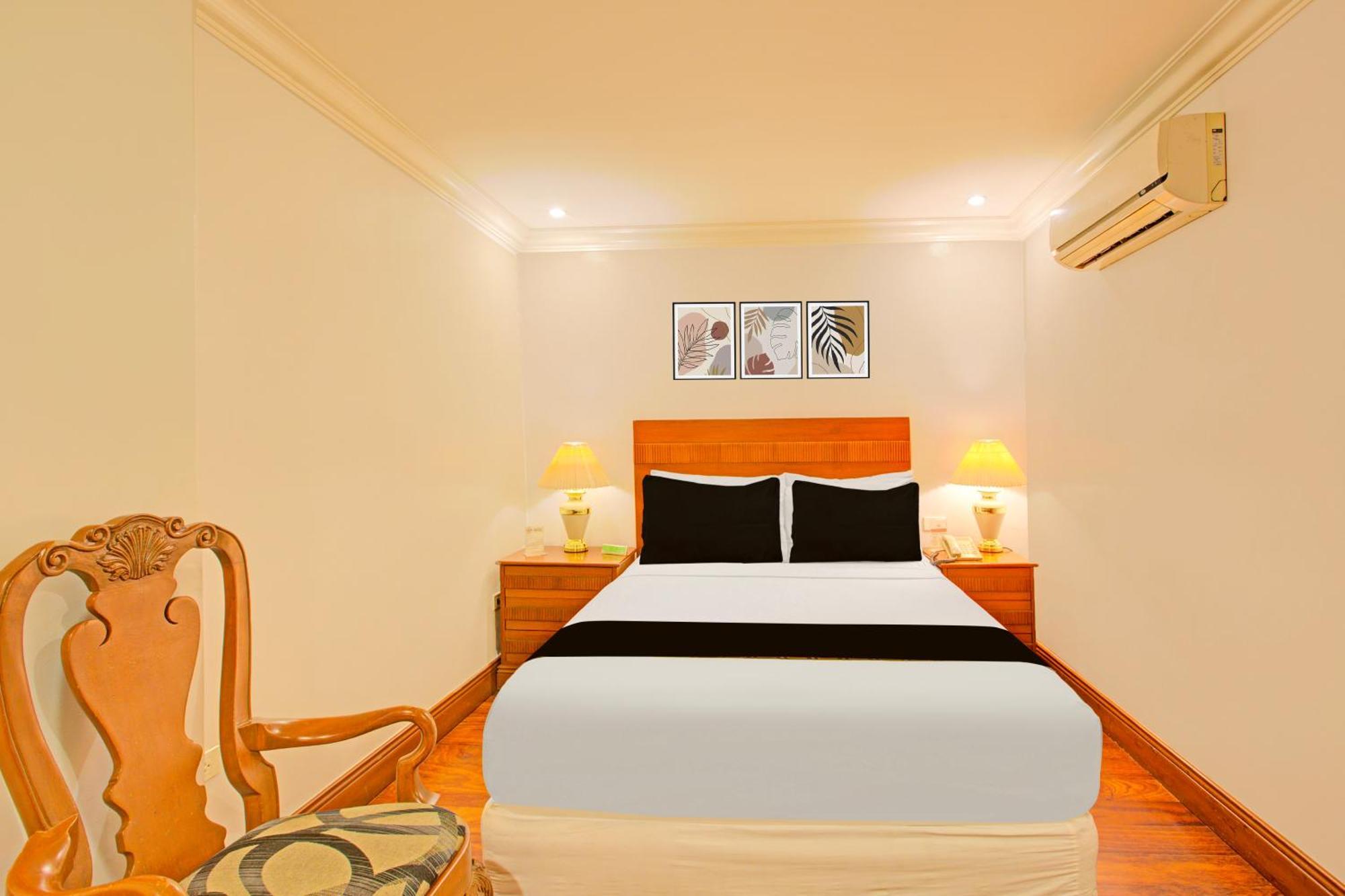 Townhouse Oak Vip Suites, Near Pnr Pasay Evangelista, Makati Manila Makati City Exterior foto